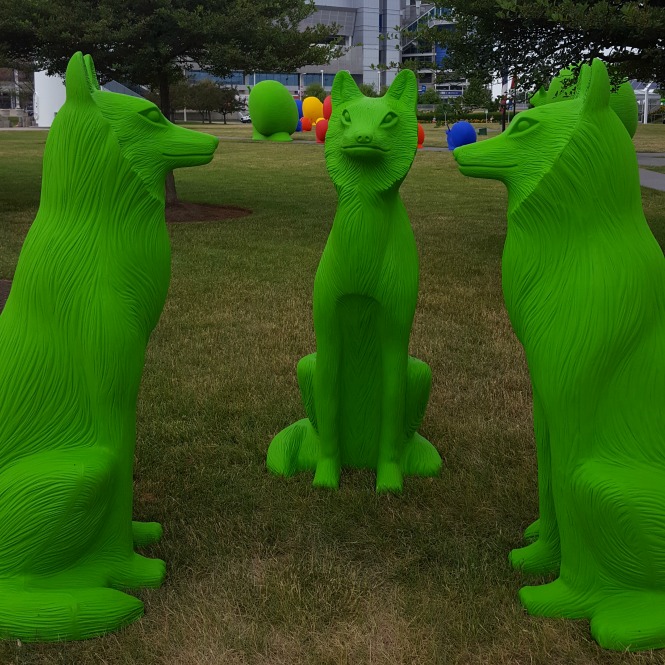 Outdoor Art in Downtown Cleveland | Giant Animal Art takes over downtown Cleveland and adds a splash of color to the city. Click through for more pictures!